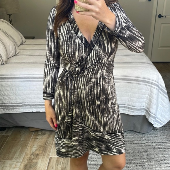 BCBG Wrap Dress size XS - Picture 1 of 6